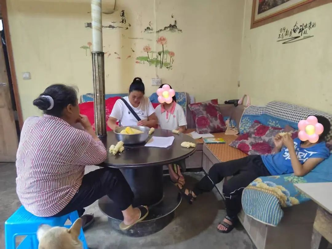 陈进珍.jpg
