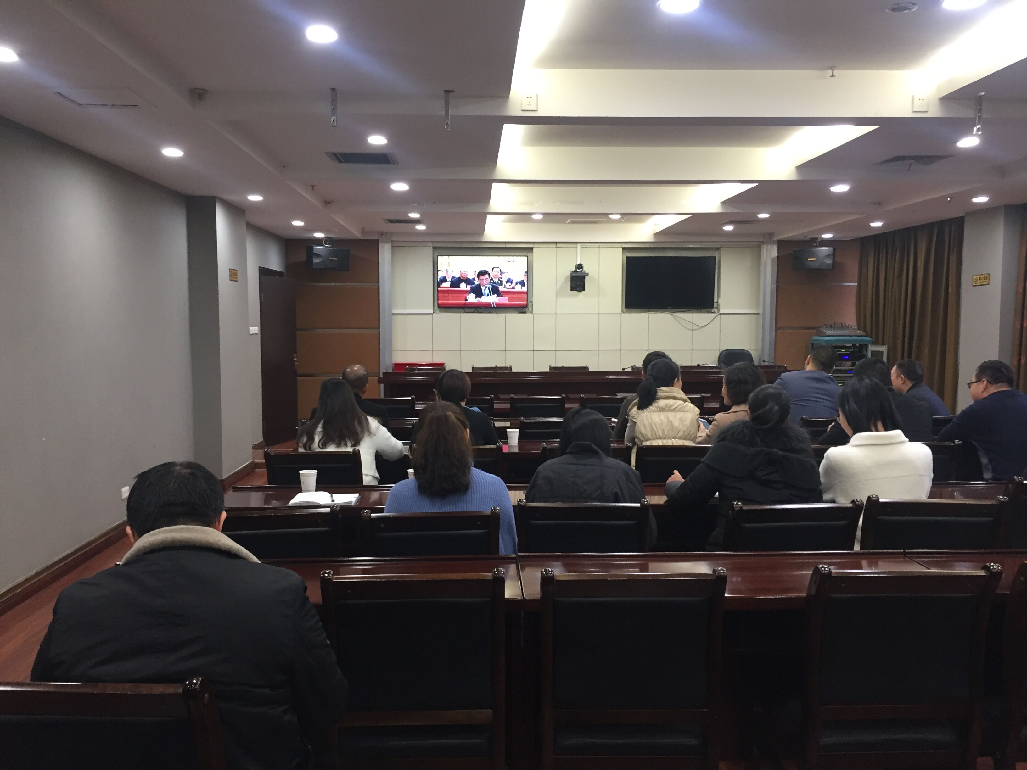 观看庆祝改革开放40周年大会直播图片1.jpg